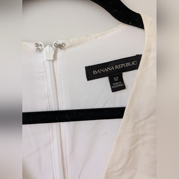 Banana Republic linen/ cCotton blend shorts romper- Size 12 - Picture 5 of 9